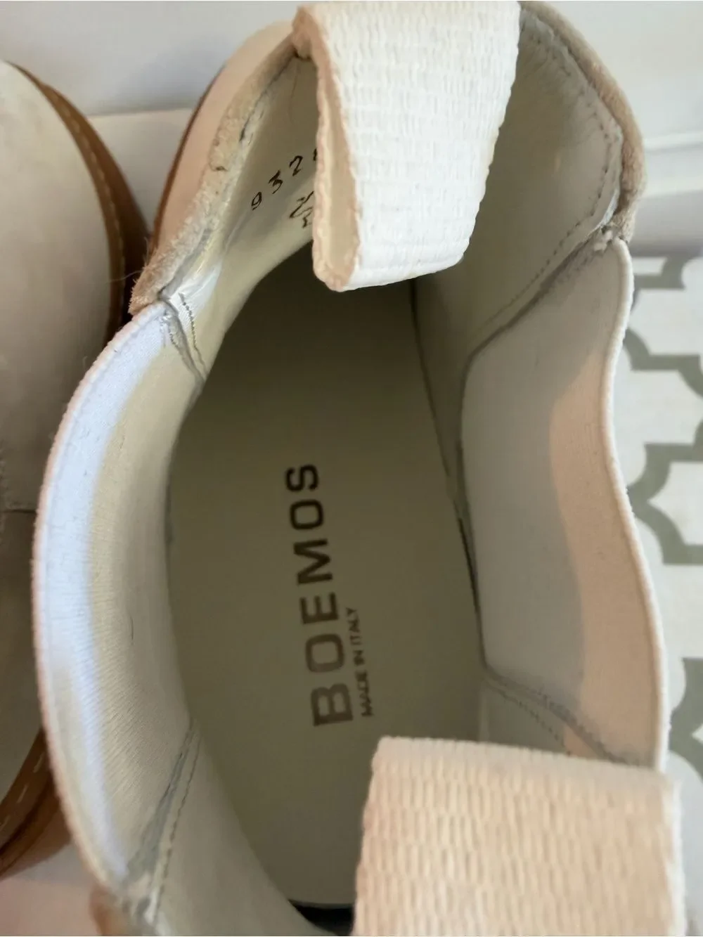 Boemos Made in Italy Ivory Suede Chelsea Boots | Chunky Lug Sole | EU 38 NEW